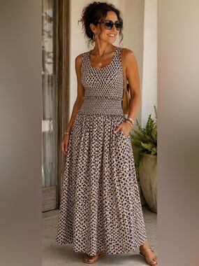 ON 34TH Smocked Geometric Print Maxi Dress Pockets Size Small